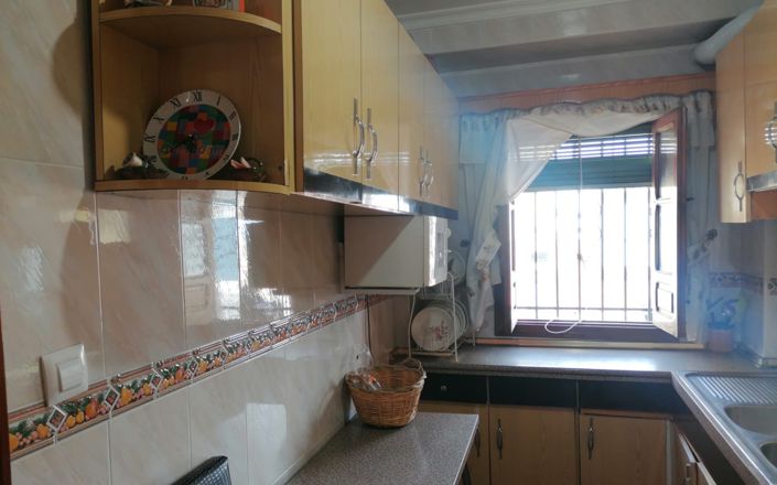 Image No.9-4 Bed House for sale