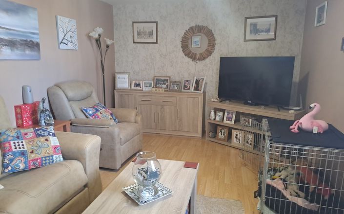 Image No.21-4 Bed House for sale