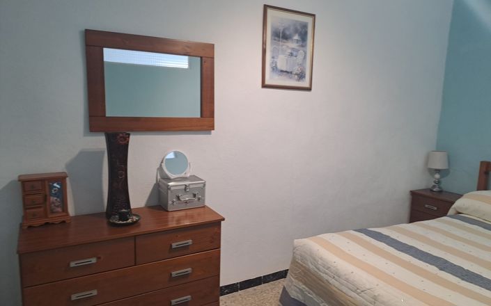 Image No.37-4 Bed House for sale