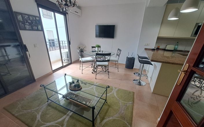 Image No.17-4 Bed House for sale