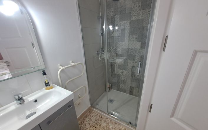 Image No.28-4 Bed House for sale