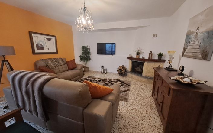 Image No.3-4 Bed House for sale