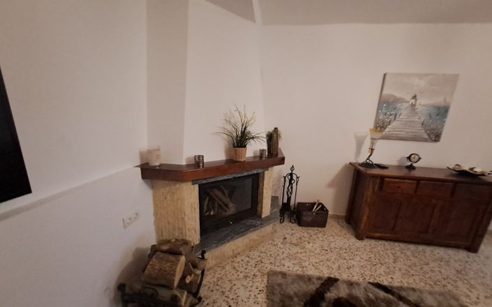 Image No.6-4 Bed House for sale