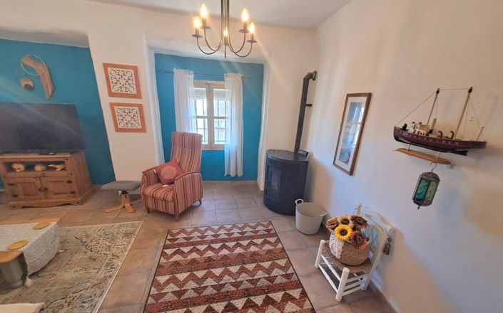 Image No.10-3 Bed House for sale