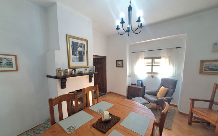 Image No.7-3 Bed House for sale