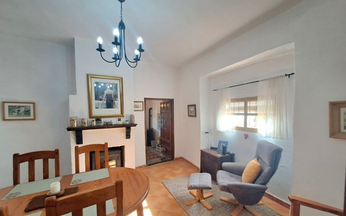 Image No.8-3 Bed House for sale