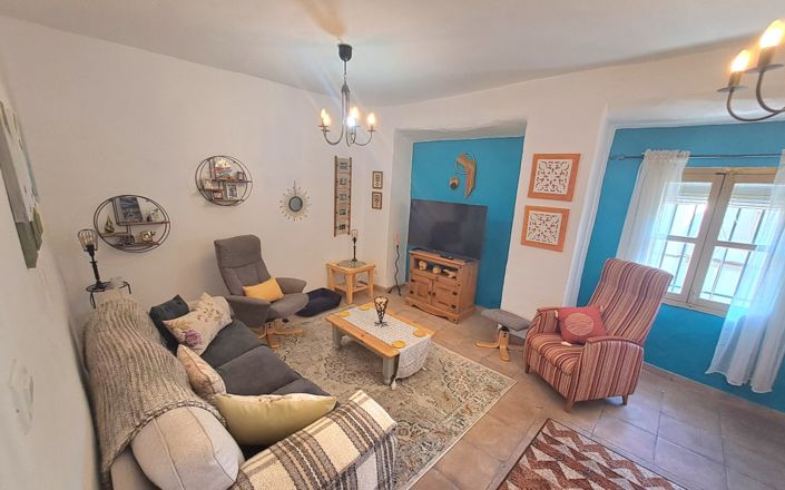 Image No.9-3 Bed House for sale