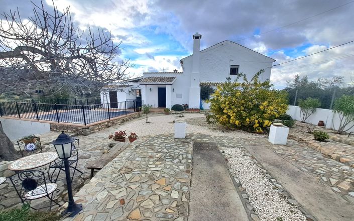 Image No.3-3 Bed House for sale