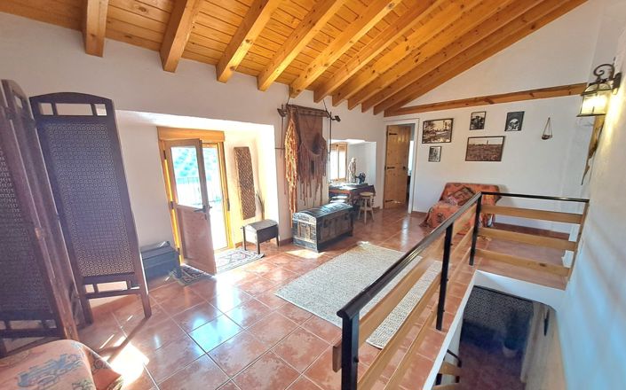 Image No.41-3 Bed House for sale