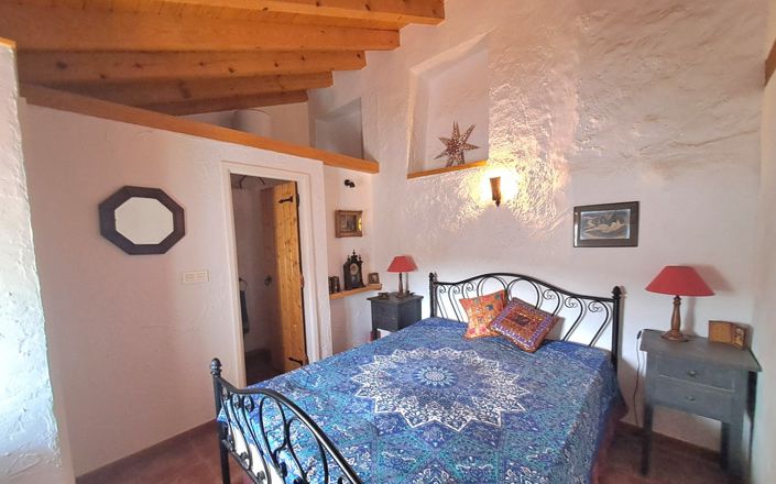 Image No.45-3 Bed House for sale