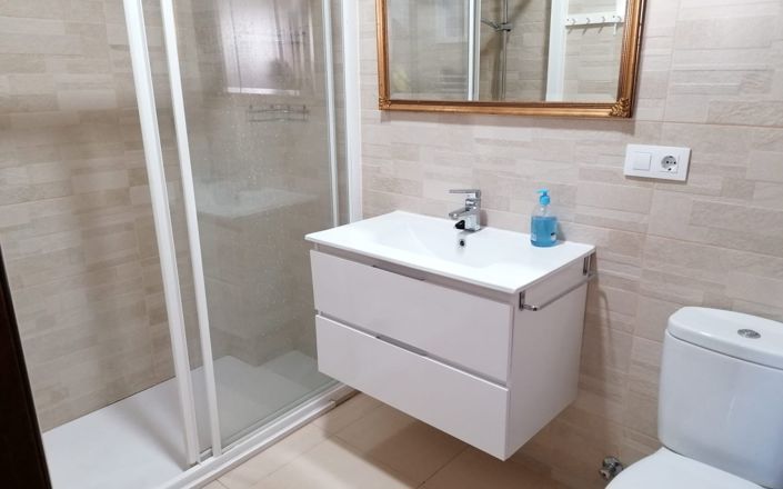 Image No.26-3 Bed House for sale