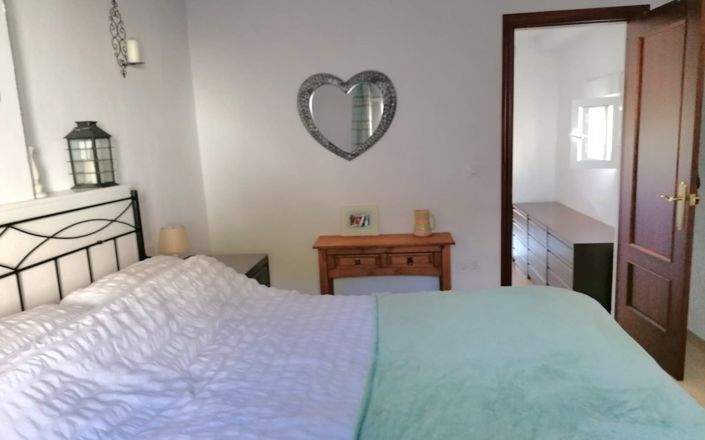 Image No.28-3 Bed House for sale