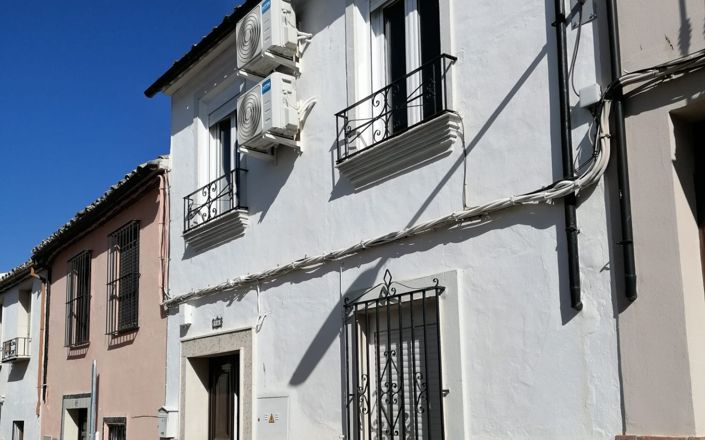 Image No.3-3 Bed House for sale