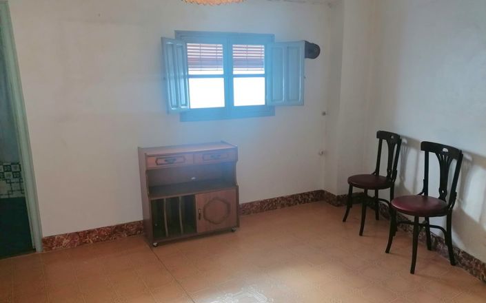 Image No.20-4 Bed House for sale