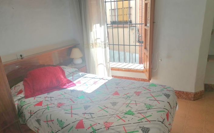 Image No.28-4 Bed House for sale