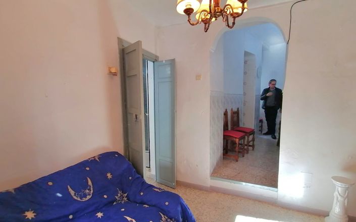 Image No.5-4 Bed House for sale