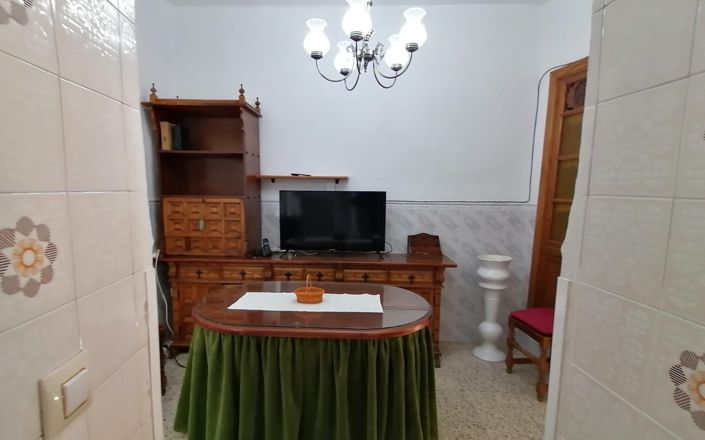 Image No.7-4 Bed House for sale