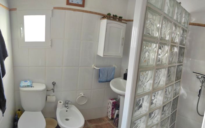 Image No.13-4 Bed House for sale