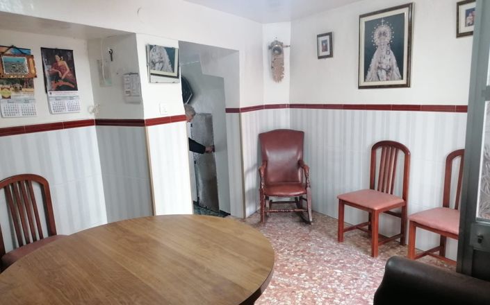 Image No.10-3 Bed House for sale