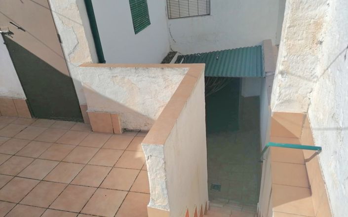 Image No.19-3 Bed House for sale