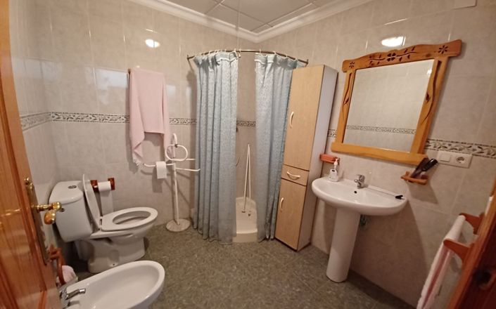 Image No.19-4 Bed House for sale