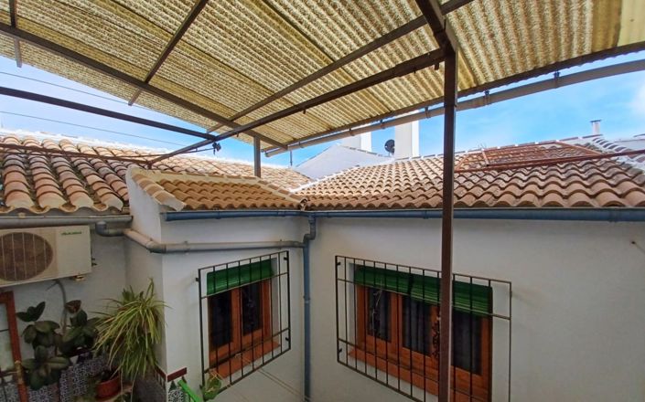 Image No.44-4 Bed House for sale