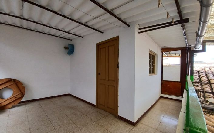 Image No.51-4 Bed House for sale