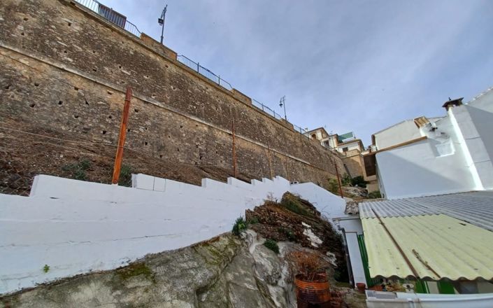 Image No.60-4 Bed House for sale