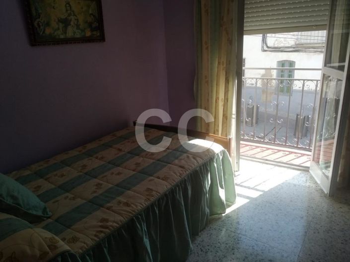 Image No.9-4 Bed House for sale