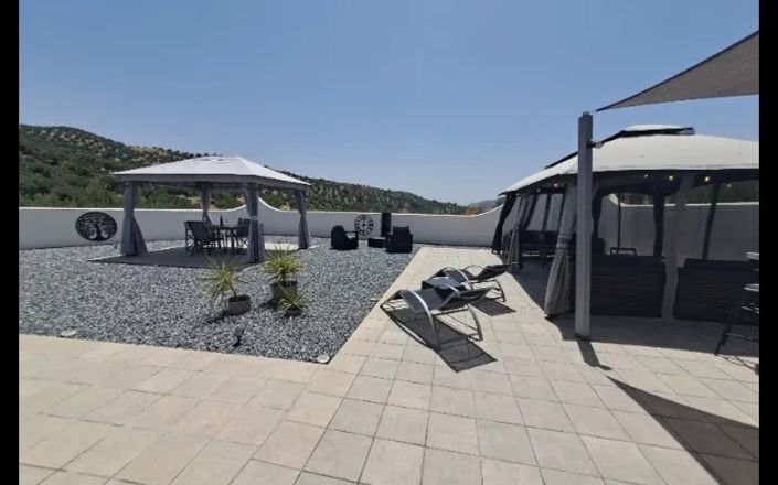 Image No.19-4 Bed House for sale