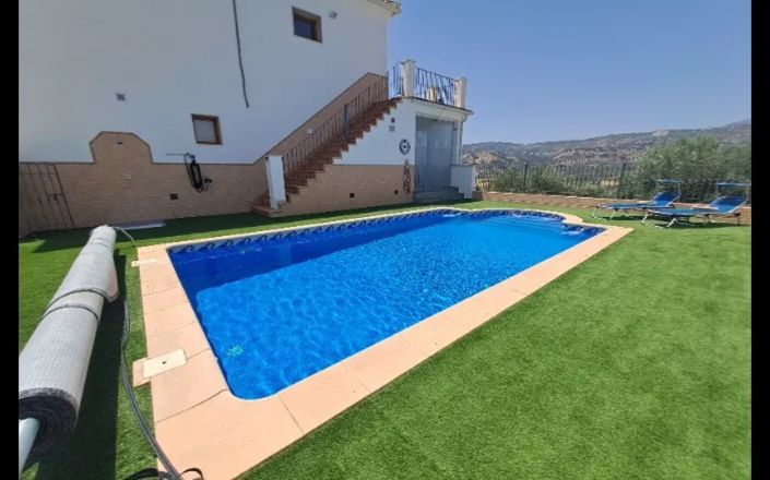 Image No.6-4 Bed House for sale