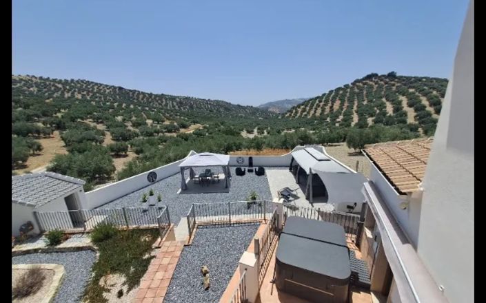 Image No.66-4 Bed House for sale