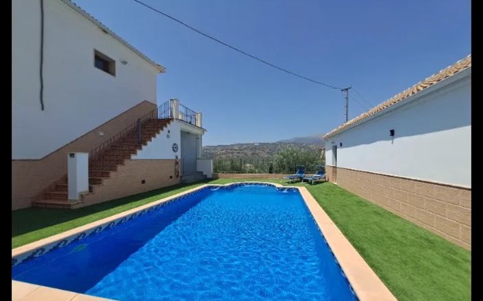 Image No.8-4 Bed House for sale