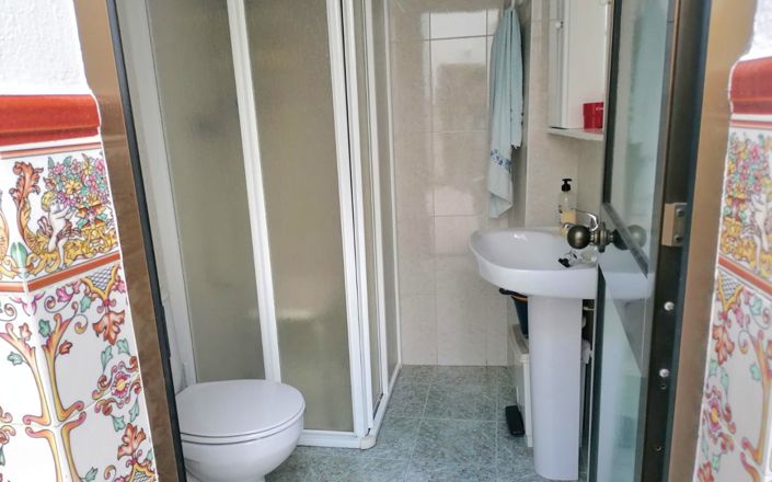 Image No.17-3 Bed House for sale