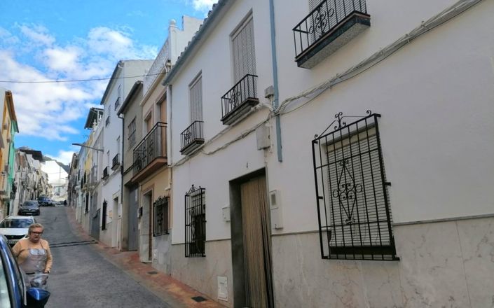 Image No.32-3 Bed House for sale