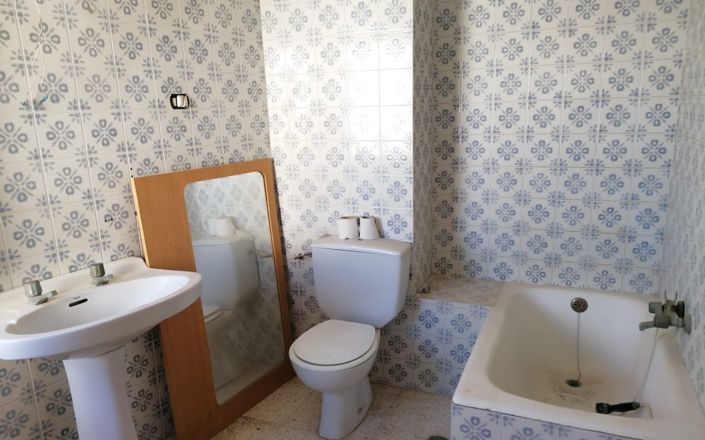 Image No.24-5 Bed House for sale