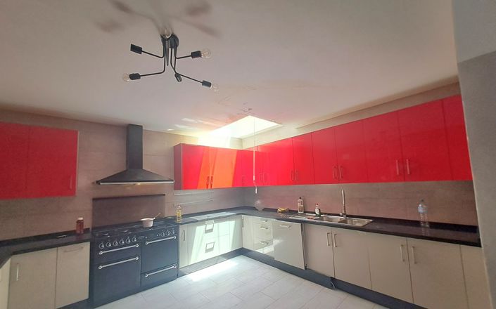 Image No.13-5 Bed House for sale