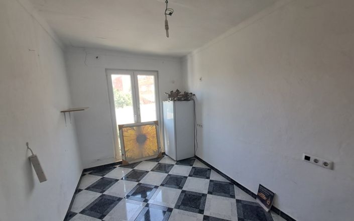 Image No.16-5 Bed House for sale