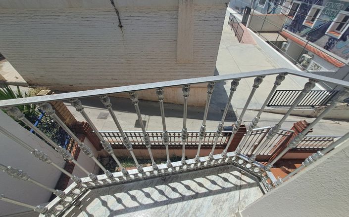 Image No.34-5 Bed House for sale