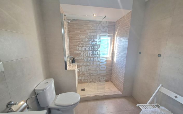 Image No.23-3 Bed House for sale