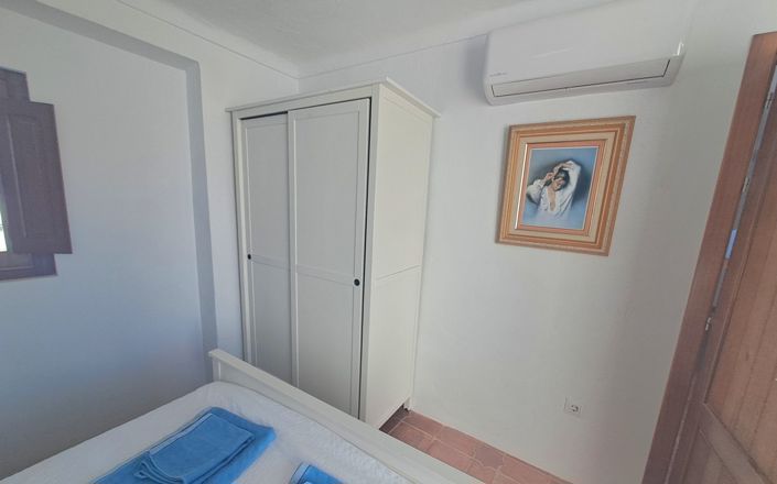 Image No.26-3 Bed House for sale