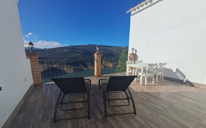 Image No.28-3 Bed House for sale