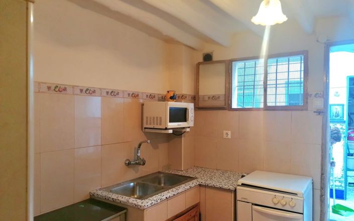 Image No.9-2 Bed House for sale