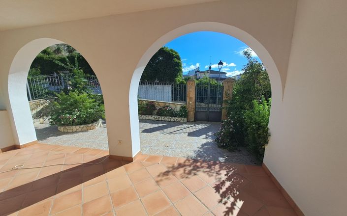 Image No.15-4 Bed House for sale