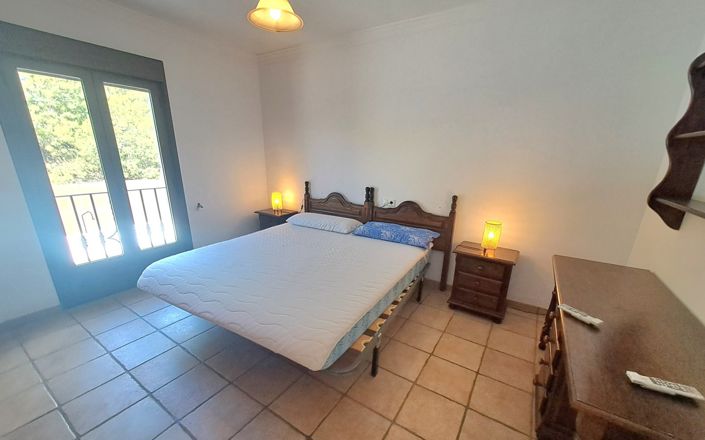 Image No.17-4 Bed House for sale