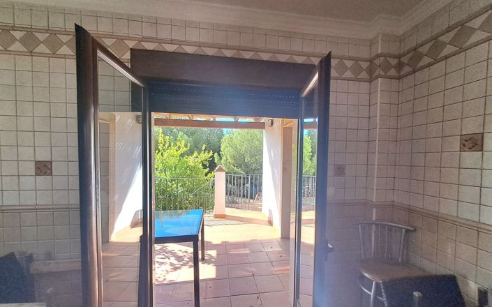 Image No.24-4 Bed House for sale