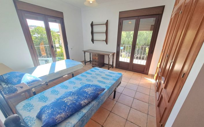 Image No.35-4 Bed House for sale