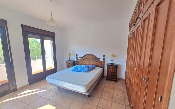 Image No.42-4 Bed House for sale