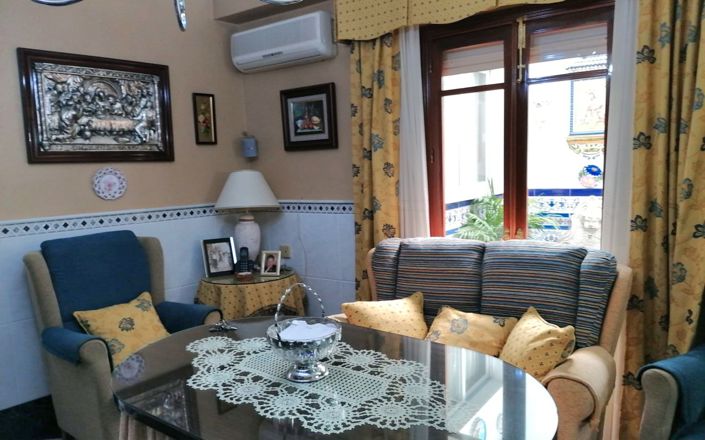 Image No.10-5 Bed House for sale