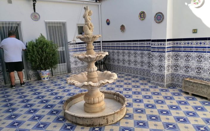 Image No.22-5 Bed House for sale